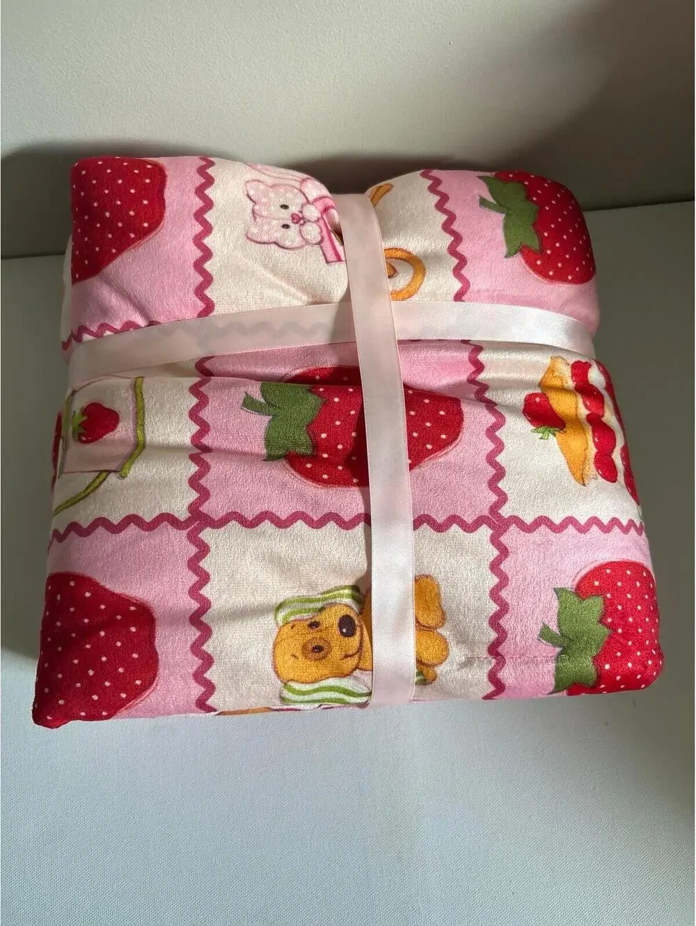 Strawberry Shortcake Cakeworthy 40 x 60 blanket